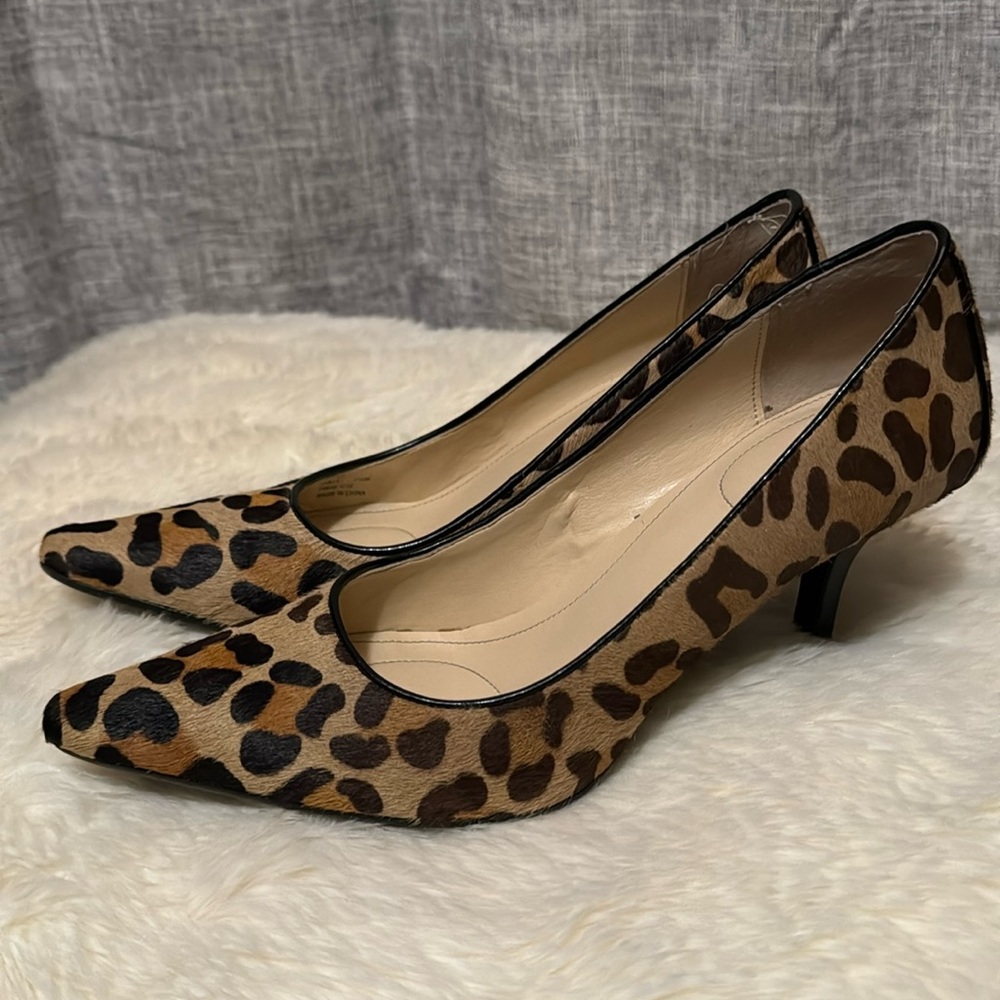 Calvin Klein Dolly Leopard pointed toe pump 7.5